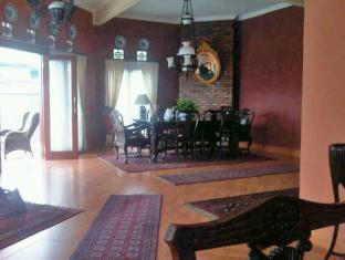 Villa Riri By The London Living Depok Kültér fotó